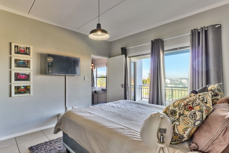 To Let 1 Bedroom Property for Rent in Sandown Western Cape